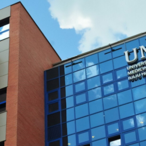 Universitatea de Medicină și Farmacie „Iuliu Hațieganu” Cluj-Napoca anunță absolvenții care au trecut la examenul de admitere din sesiunea iulie 2025 că își pot confirma locul până pe 1 august. Conform campaniei de admitere, confirmarea este obligatorie pentru a nu risca să își piardă poziția ocupată.