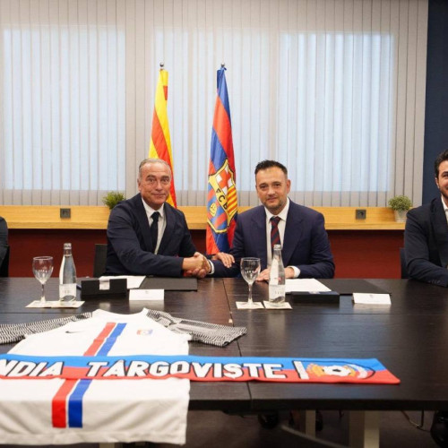 chindia targoviște a semnat parteneriat cu fc barcelona, primul din lume