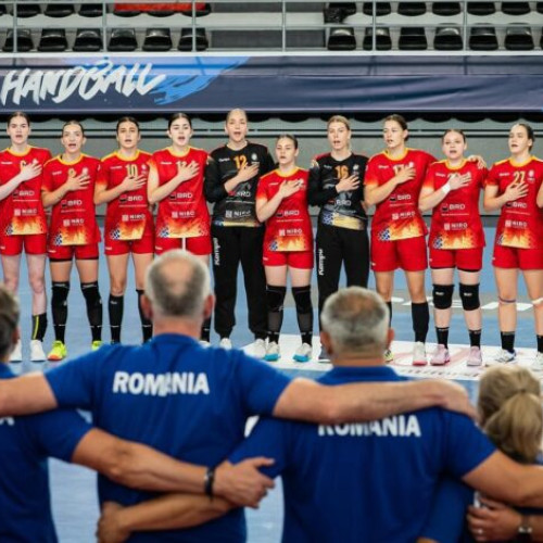 Echipa națională de handbal feminin U19 a României a avut o performanță solidă la Campionatul European de Juniori, chiar dacă rezultatele nu au fost perfecte. În ultimul meci din grupa intermediară, România a învins categoric Finlanda cu scorul de 43-25, conform opiniabuzau.ro. Acest victoria le asigură continuarea în turneu pentru locurile 9-16, însă regretul ratării calificării în Main Round rămâne.