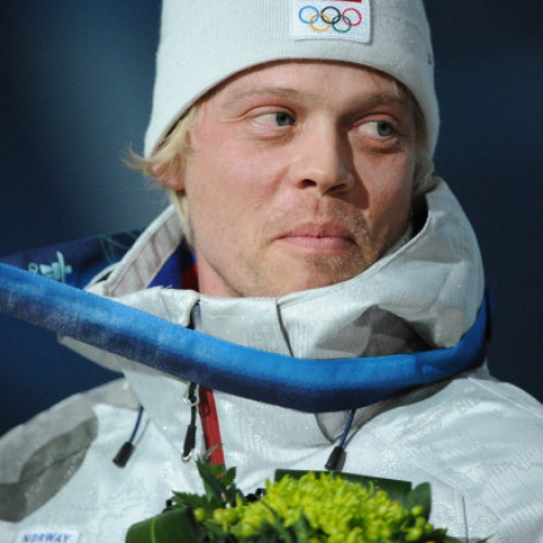 Medaliatul olimpic la schi cross Audun Groenvold a decedat după ce a fost lovit de fulger, a anunțat miercuri Federația norvegiană de schi. Groenvold avea 49 de ani și a câștigat medalia de bronz la Jocurile Olimpice de la Vancouver din 2010, conform CNN.