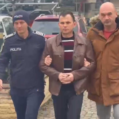 Un bărbat din Alba Iulia, condamnat pentru instigare la revolte și violență online