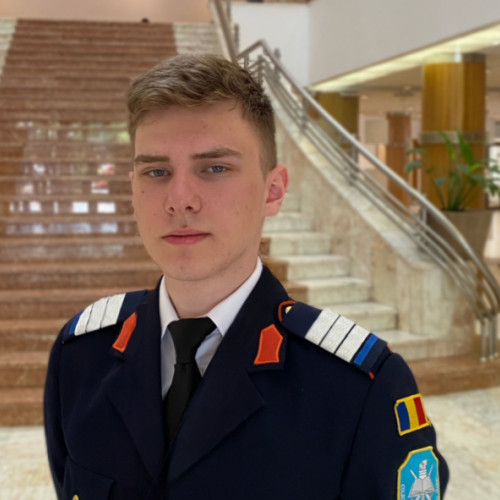 Robert-Adrian Cirstinariu, cel mai bun rezultat din țară la admiterea în medicina militară în acest an