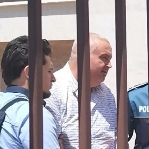 Valerica Chitic, fostul primar al orașului Mărășești, a fost condamnat recent de Judecătoria Panciu la o pedeapsă de 2 ani și 2 luni de închisoare cu executare. Instanța a decis revocarea amânării aplicării pedepsei, stabilită anterior printr-o hotărâre din 2019, și a dispus punerea în executare a sentinței.