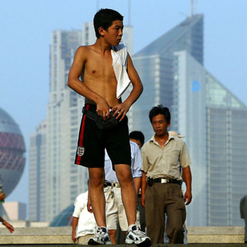 Val de caniculă din China a dus la un nou record al cererii de electricitate