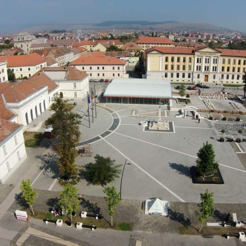 Trei orașe din România vor concura pentru titlul de „Capitala tineretului din România 2027”