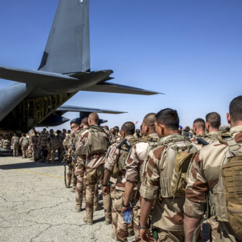 armata franceză își încheie prezența militară permanentă în africa de vest și central