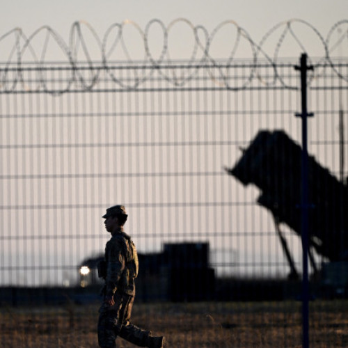 SUA lucrează rapid pentru a trimite arme Ucrainei, anunță oficiali americani