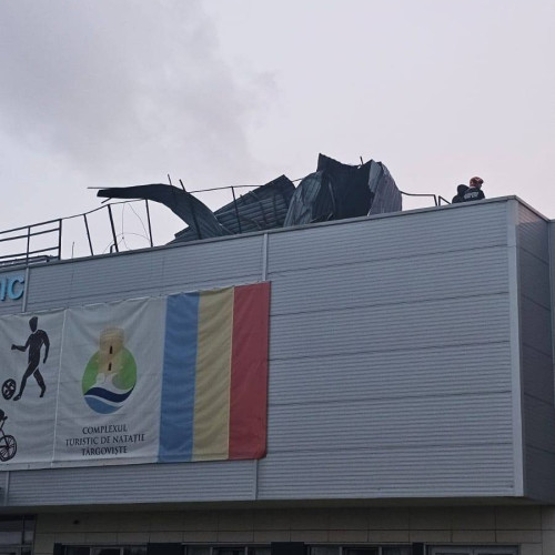 Zece probleme cauzate de furtuna cu cod portocaliu în Târgoviște