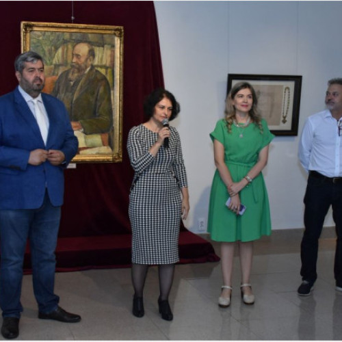 vitrina comemorativă dedicată lui Nicolae Iorga la Oradea