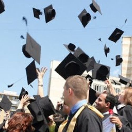 Ceremonie de absolvire la universitatea de medicină și farmacie din Iași pentru Promotia 2025