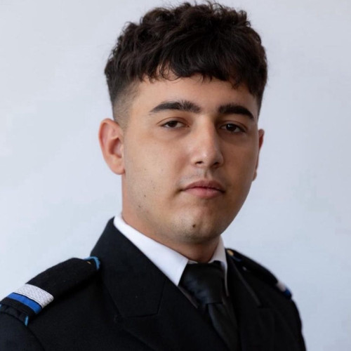 tânăr excelență: Adrian Enoiu, pregătit pentru cariera navală