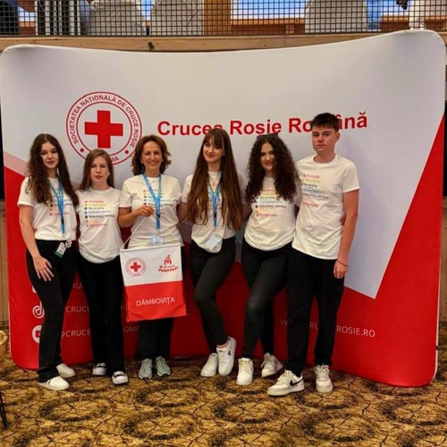 Echipa de la școala gimnazială "Ion Cioranescu" din Moroeni, locul 4 la nivel național în competiția "Sanitarii pricepuți"