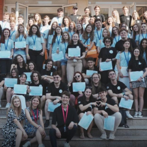 Universitatea de Medicină și Farmacie "Iuliu Hațieganu" din Cluj-Napoca organizează o tabără pentru elevi