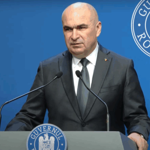 Guvernul pregătește un nou pachet de măsuri fiscale, anunțat de premierul Ilie Bolojan și ministrul Dezvoltării, Cseke Attila, vineri, în cadrul unei conferințe de presă. Printre principalele noutăți se numără limitarea numărului de angajați în primării și consiliile județene, precum și impunerea unor măsuri pentru cei care nu își plătesc amenzile de circulație.