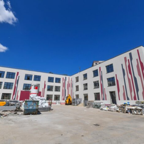 Trei școli și trei grădinițe în reabilitare în Sectorul 6, cu aproape 200 de muncitori în șantier