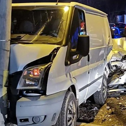 Șofer beat și fără permis a accidentat un stâlp în Boghiș