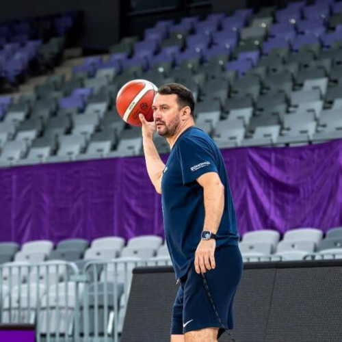 Florin Munteanu, reconfirmat ca antrenor secund al naționalei de baschet U18 a României