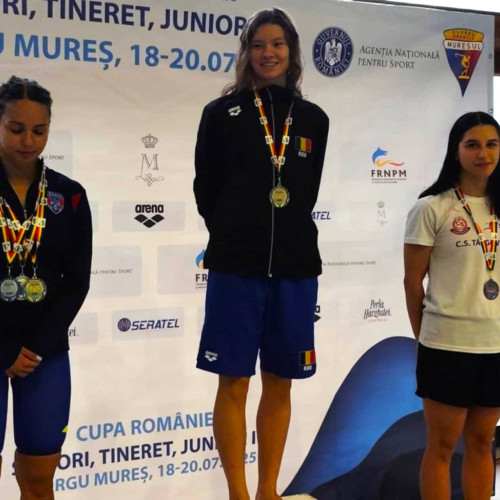 Andreea Vacaru, medaliată cu bronz la Cupa României la înot în Târgu Mureș