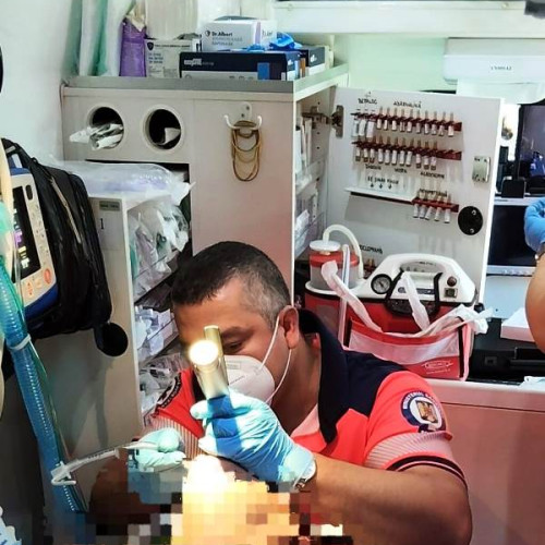 bărbat de 62 de ani, rănit după căderea de la o casă în Rastoaca