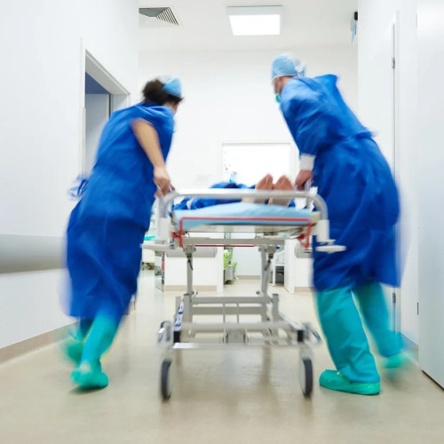 accident pe strada doctor Emil Costinescu la Piatra-Neamț, un copil de 13 ani rănit