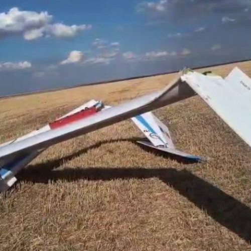 planor prăbușit pe un câmp din județul Olt, între Caracal și Drăgănești