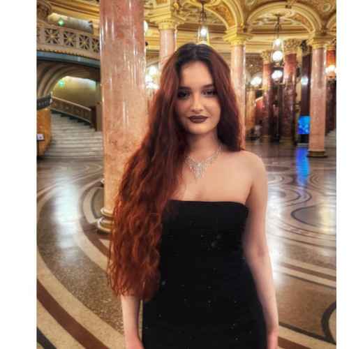 Inya Maria Cutova, tânără pianistă din Constanța, se remarcă prin performanțe internaționale