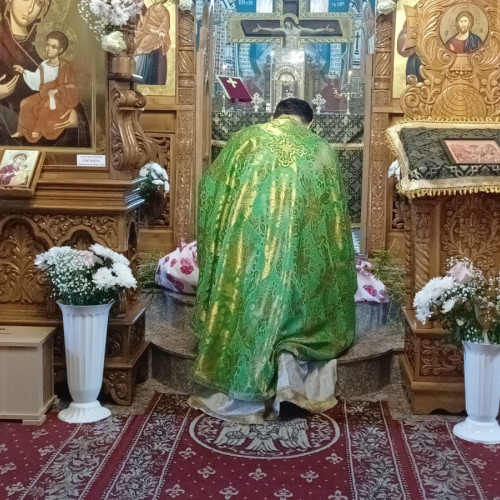 O biserică din județul Botoșani a rămas fără preot, iar postul a fost vacantat de către Mitropolia Moldovei și Bucovinei. Este vorba despre biserica „Pogorarea Sfantului Duh” din localitatea Smardan, din comuna Suharau. Potrivit botoșaninews.ro, această biserică se află în Protopopiatul Darabani și are o casă parohială în care preotul poate locui. Comunitatea locală numără 185 de familii de creștini ortodocși.