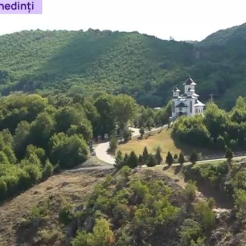 Podul lui Dumnezeu, cel mai mare pasaj natural din România, atrage turiști în Ponoarele