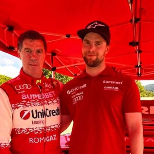 Mihai Leu, fost campion la box și tatăl lui Marco, a decedat pe 1 iulie după o lungă luptă cu cancerul de colon, potrivit iAMSPORT.ro. El a fost internat la Spitalul Fundeni în ultimele zile ale vieții și avea doar 56 de ani.