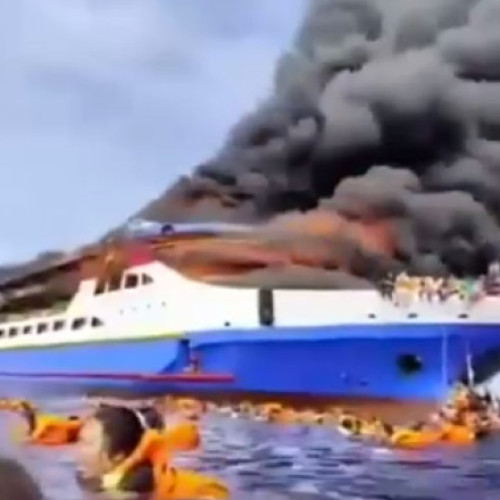 Incendiu pe feribot în Indonezia: cel puțin trei morți și 280 de oameni la bord
