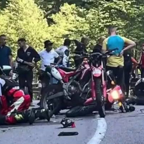 Accident grav pe Transalpina: trei motocicliști străini implicați și două persoane decedate