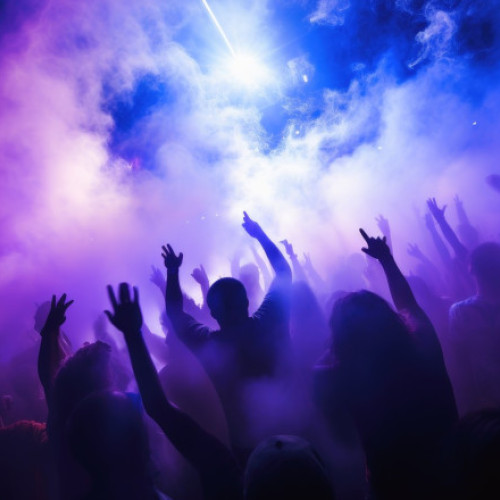 Criza serviciilor de urgență în Ibiza, cauza consumului excesiv de droguri în cluburile de noapte