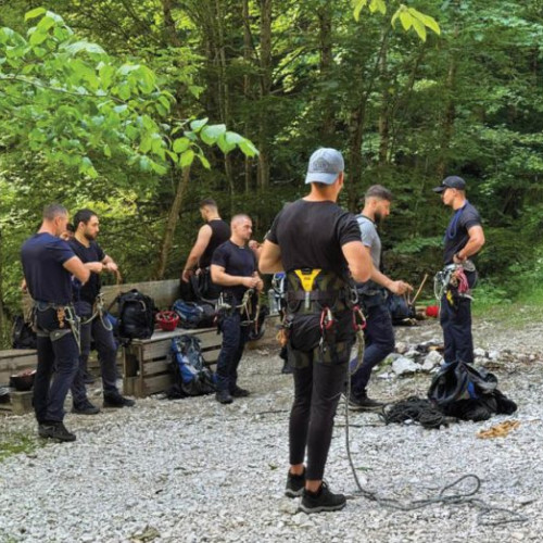 Un bărbat a fost reținut după un scandal în localitatea Breaza