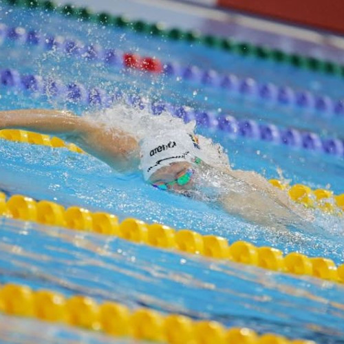 Patrick Dinu, în reprezentarea României, se pregătește pentru finala la 100 metri liber