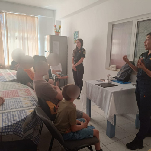 Campanie pentru protejarea minorilor în sistemul de protecție specială la Galați