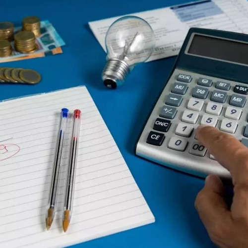 Întârziere în distribuirea cardurilor de energie pentru românii vulnerabili din cauza problemelor tehnice