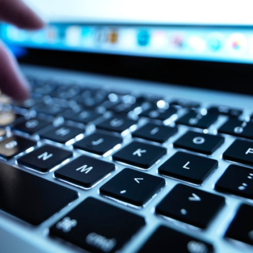 Participarea românilor la acțiuni politice online, conform unui sondaj