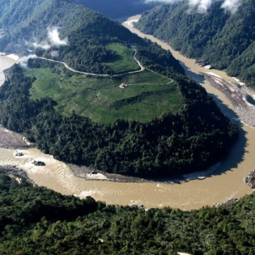 Super proiect hidroenergetic pe platoul tibetan, anunțat de premierul chinez Li Qiang