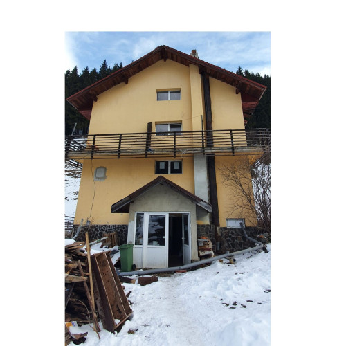 Licitație pentru vânzarea unei pensiuni din Moieciu de Sus