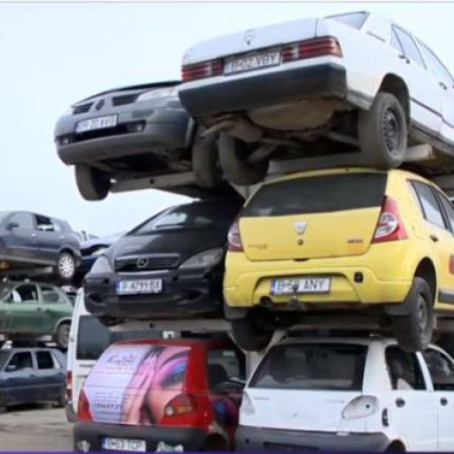 Programul rabla pentru 2025, cu reduceri ale voucherelor pentru mașini electrice