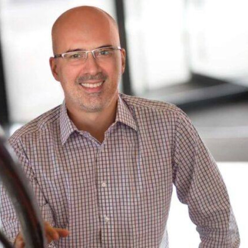 Milionarul din București, intoxicat cu fum în vila sa