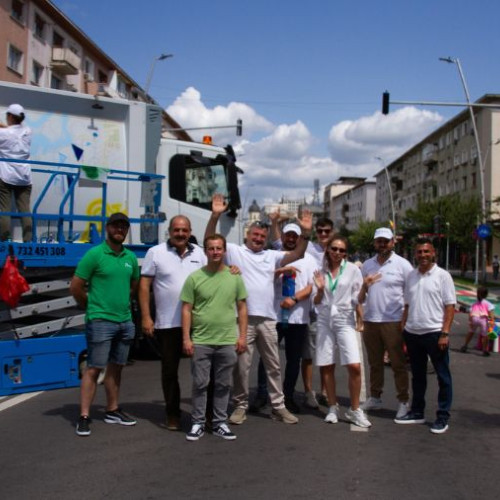 eveniment cultural la bacau: pictarea unei autoutilitare pentru un oras mai verde