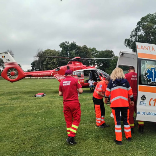 Elicopter SMURD a intervenit pentru un pacient în stare critică în Botoșani