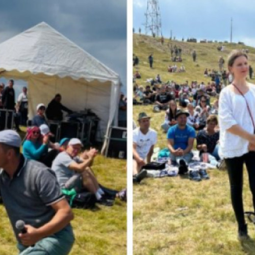 Cerere în căsătorie emoționantă la târgul de Fete de pe Muntele Gaina