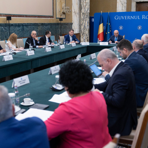 Planuri pentru reforma administrației locale discutate la Palatul Victoria