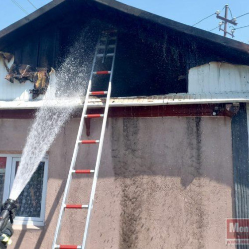 Incendiul din Sadoveni a fost rapid lichidat de echipele de intervenție