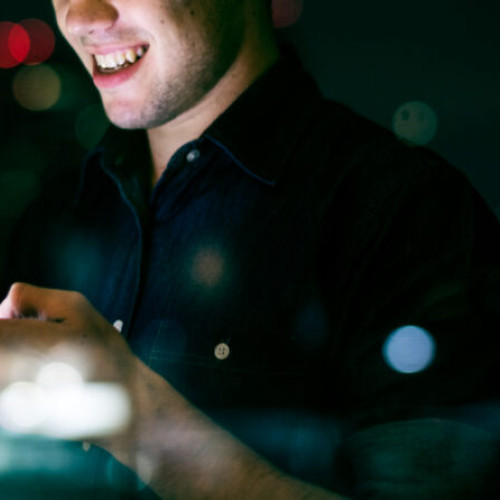 Jucătorii de poker online din România preferă tot mai mult testarea platformelor fără a depune bani