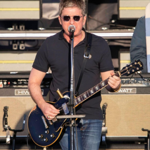 Oasis le-a transmis fanilor să nu se ascundă dacă se îndrăgostesc în timpul concertelor