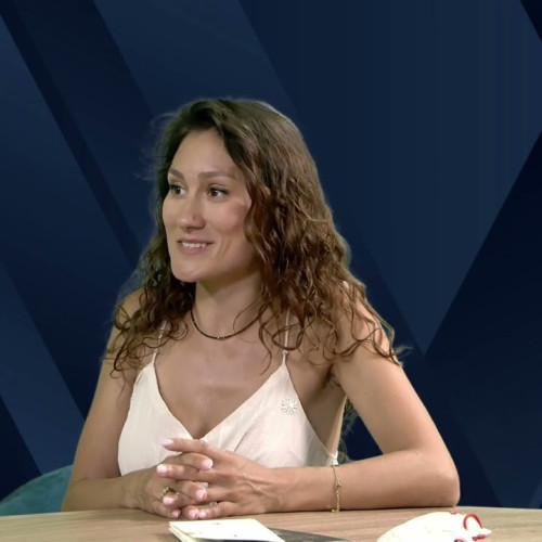 terapeutul Andra Silitra despre cum să rămâi centrat într-o lume plină de informații