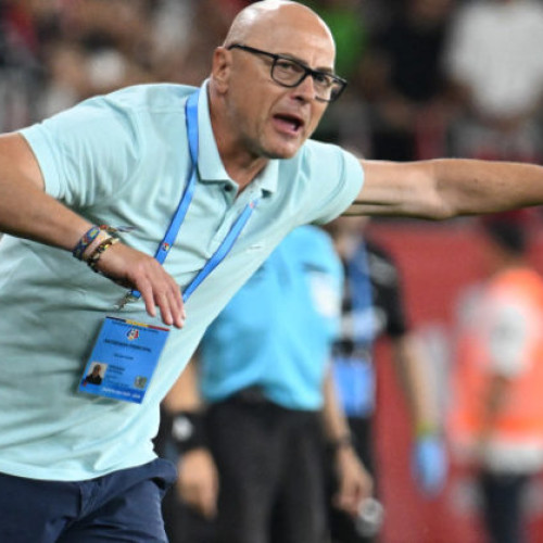 Leo Grozavu, antrenorul FC Botoșani, a comentat rezultatul de 0-0 de pe "Arcul de Triumf" în partida cu Dinamo, afirmând că scorul reflectă corect situația de pe teren. Potrivit lui Grozavu, echipa sa a avut cea mai mare ocazie a meciului, iar rezultatul actual este cel maxim pe care l-au putut obține. El a mai spus că jucătorii au făcut un meci plin de angajament și luptă, însă nu sunt complet mulțumit de jocul ofensiv.